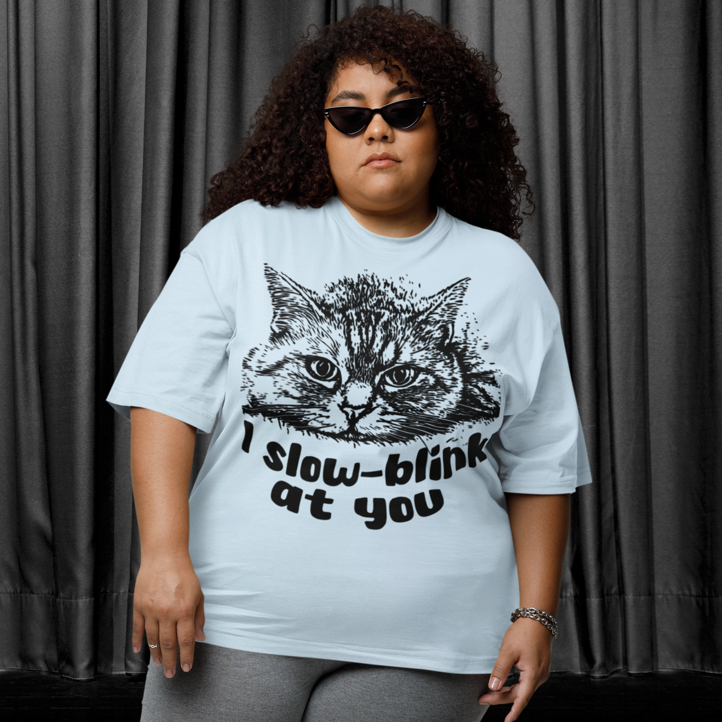 π¬π§π¨πΏ Women's Boxy "I slow blink at you" T-shirt in Fair Trade, Circular & Slow Fashion Mode - Shipped from UK β Caccao
