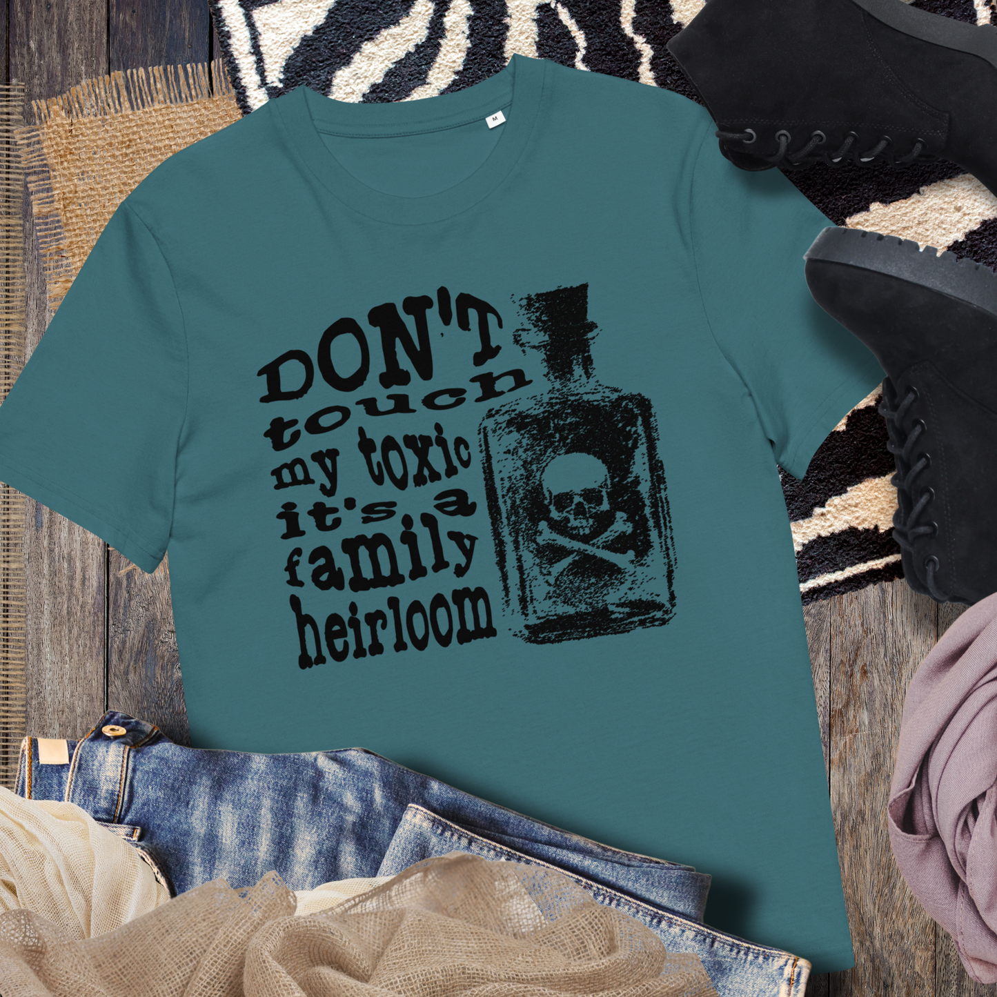 Uni Fair Trade 'Toxic' T-Shirt with the Theme of Black Humor and Hyperbole in Certified Quality⎜Caccao