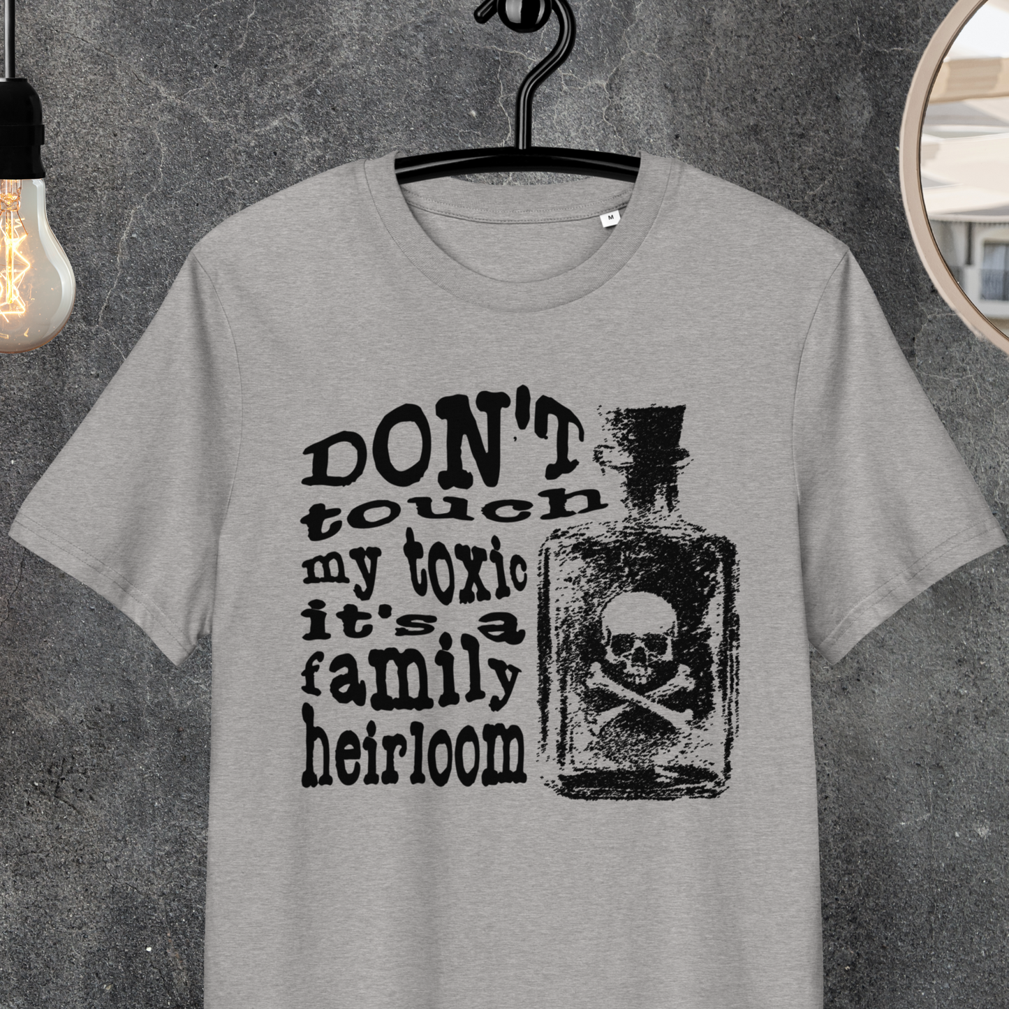 Uni Fair Trade 'Toxic' T-Shirt with the Theme of Black Humor and Hyperbole in Certified Quality⎜Caccao